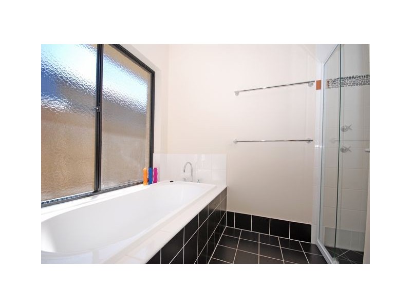 34 Tuckeroo, North Lakes QLD 4509