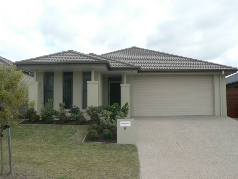 9 Rawlins Cres, North Lakes QLD 4509