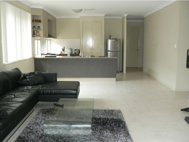 9 Rawlins Cres, North Lakes QLD 4509