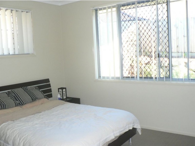 9 Rawlins Cres, North Lakes QLD 4509