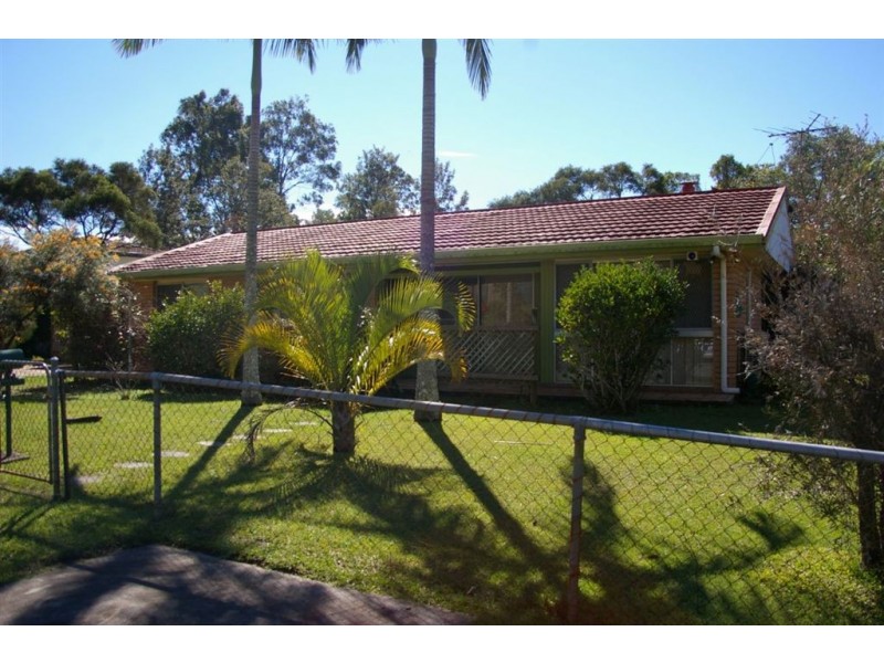 25 Carwell Ave, Petrie QLD 4502