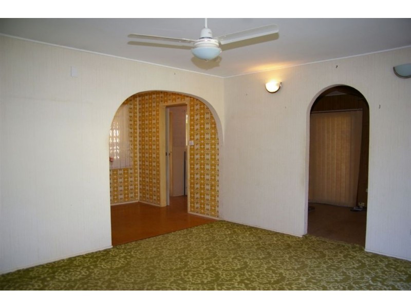 25 Carwell Ave, Petrie QLD 4502