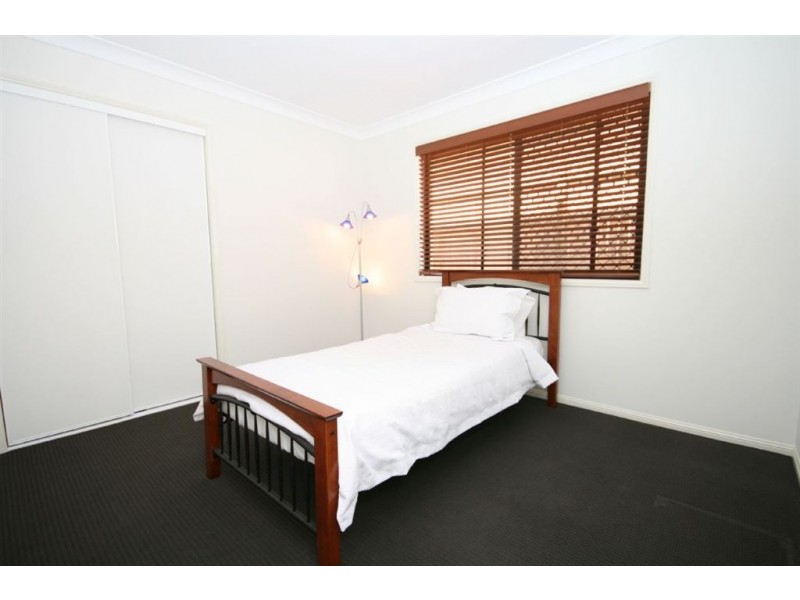 10 Sears Pde, North Lakes QLD 4509