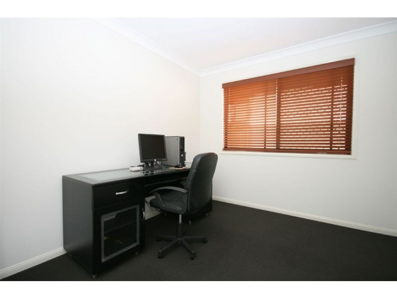 10 Sears Pde, North Lakes QLD 4509