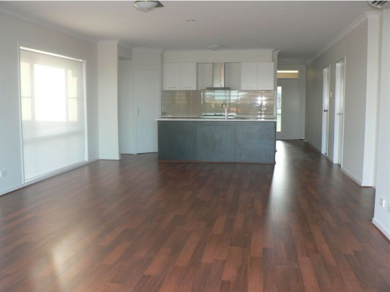 17 Moonie Crescent, North Lakes QLD 4509