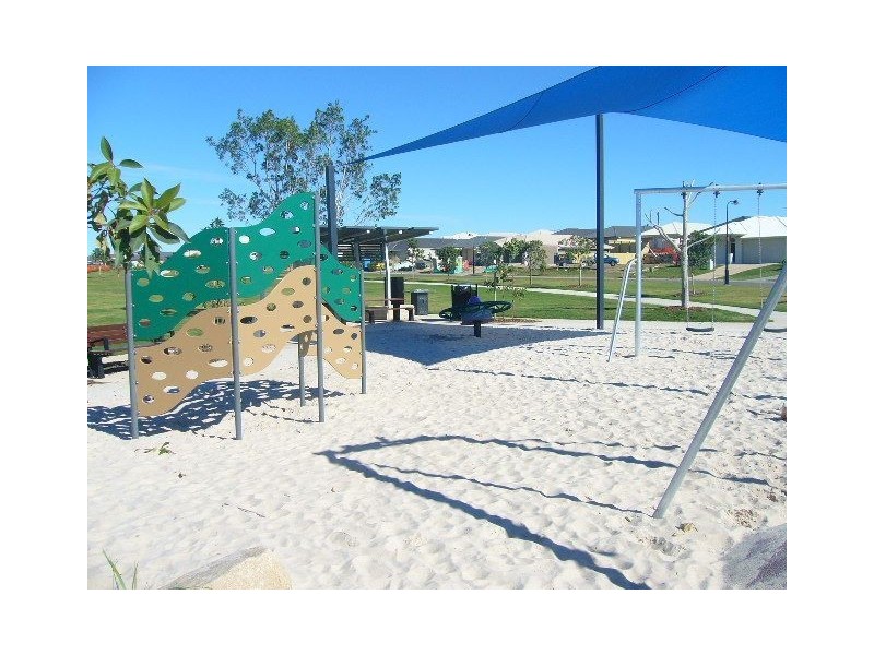 17 Moonie Crescent, North Lakes QLD 4509