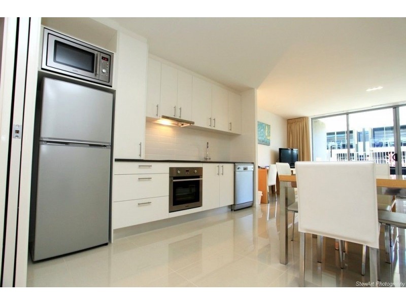 211/627 Charlton Esplanade, Urangan QLD 4655