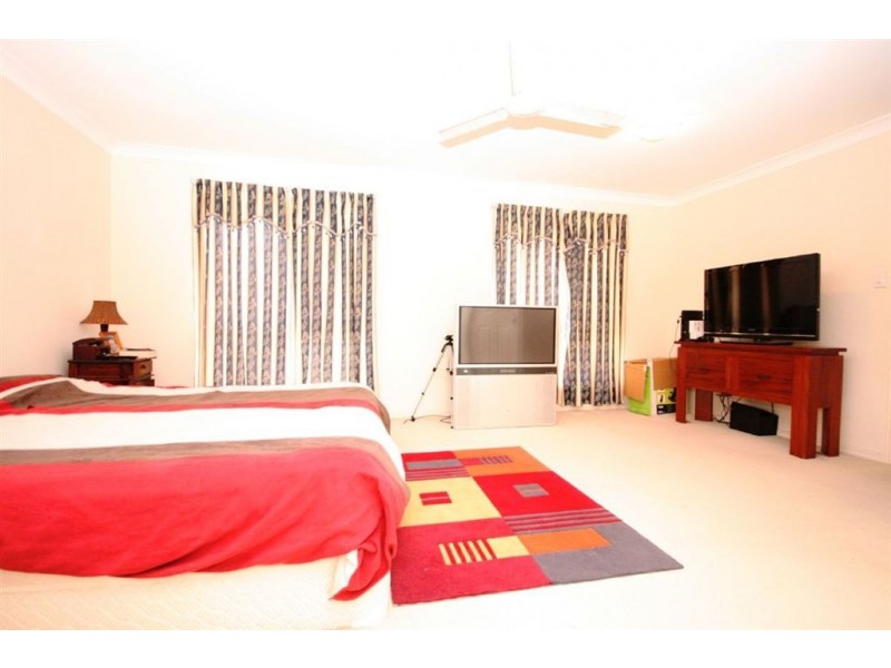 2 Ainslie Street, North Lakes QLD 4509