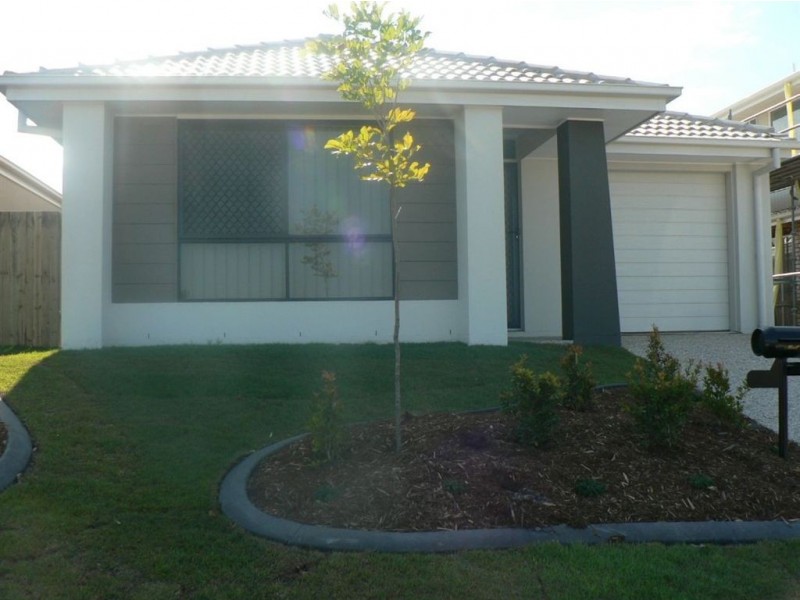 42 Mackintosh Parade, North Lakes QLD 4509