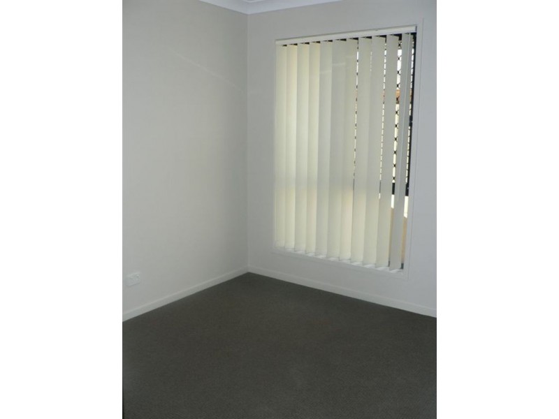 42 Mackintosh Parade, North Lakes QLD 4509