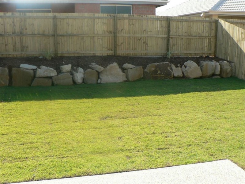 42 Mackintosh Parade, North Lakes QLD 4509