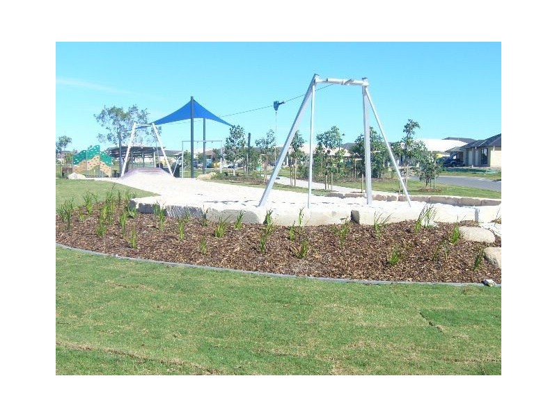 42 Mackintosh Parade, North Lakes QLD 4509