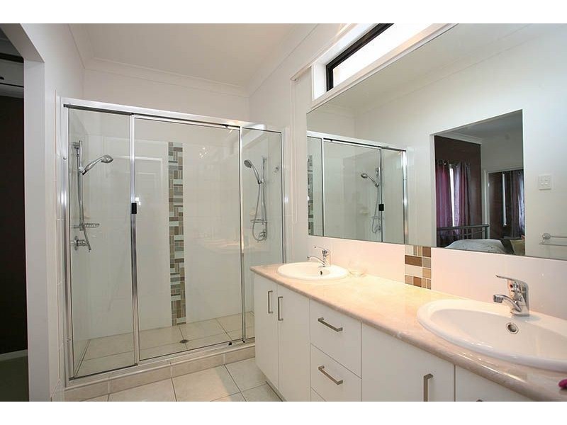 32 Carmody Parade, North Lakes QLD 4509