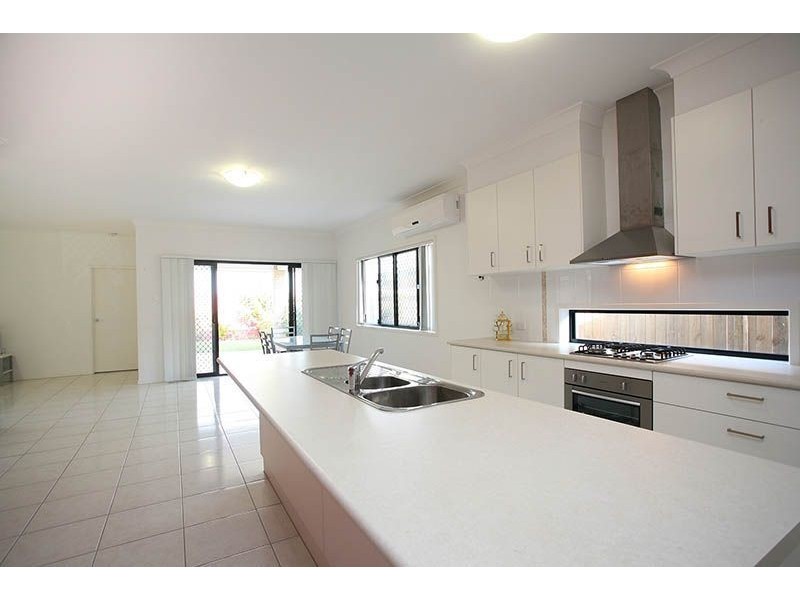 32 Carmody Parade, North Lakes QLD 4509