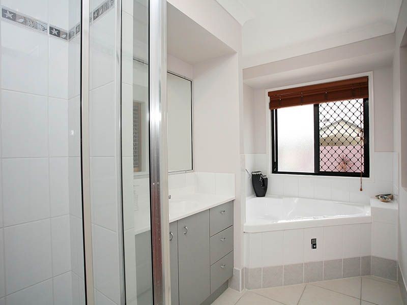 21 Grebe Circuit, North Lakes QLD 4509