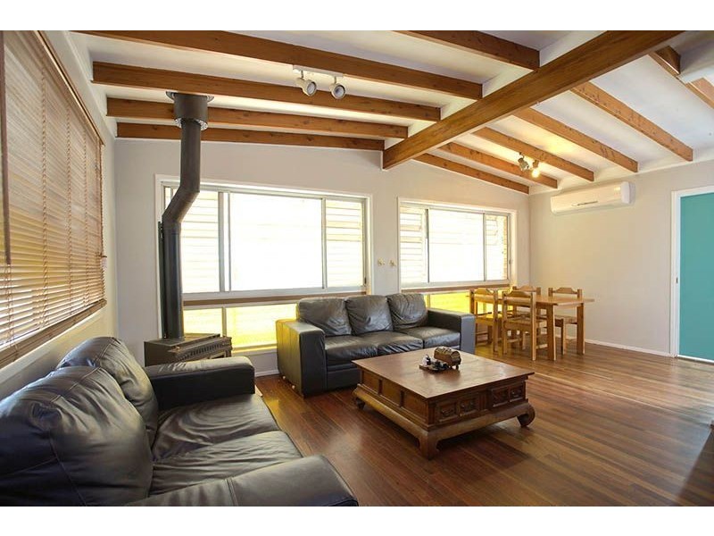 15 Melinda Street, Kallangur QLD 4503