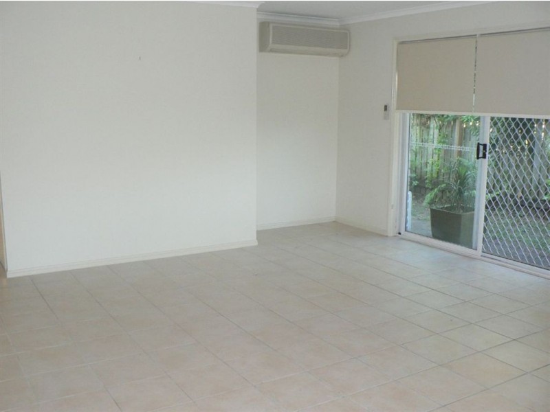 4/10 Wattle Road, Rothwell QLD 4022
