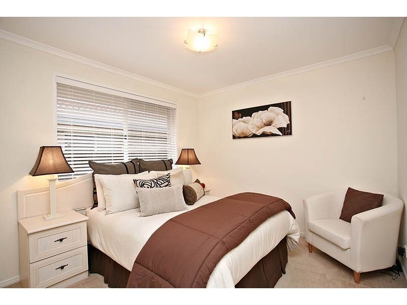 6 Page Street, North Lakes QLD 4509