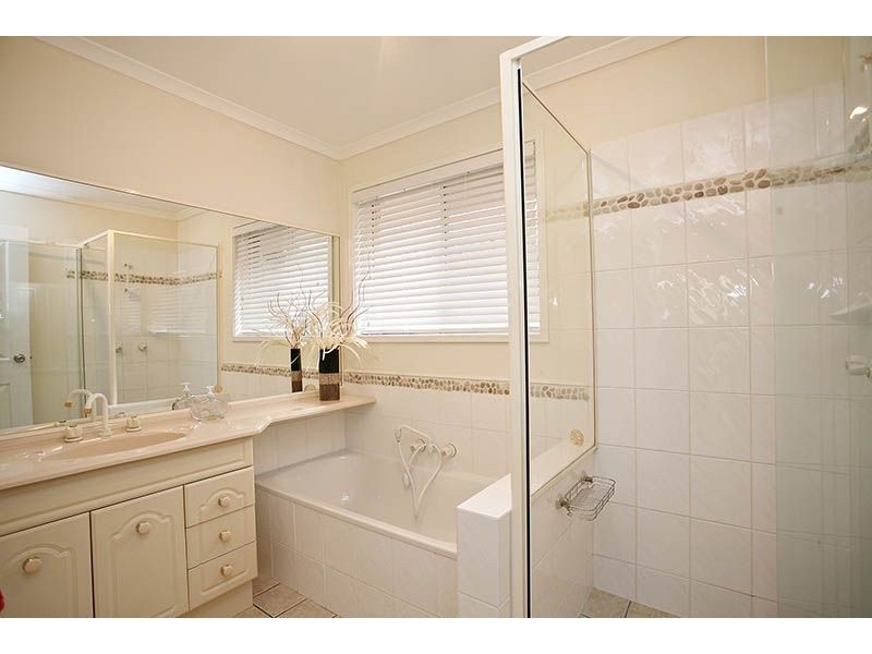 6 Page Street, North Lakes QLD 4509
