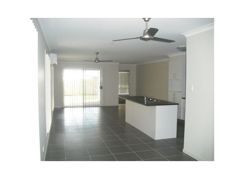 8 Zircon Place, Mango Hill QLD 4509