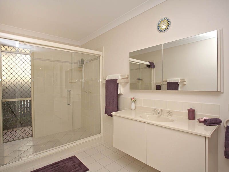 3 Dotterel Crescent, North Lakes QLD 4509