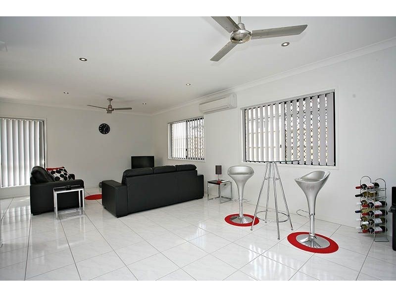 12 Kingdom Circuit, North Lakes QLD 4509