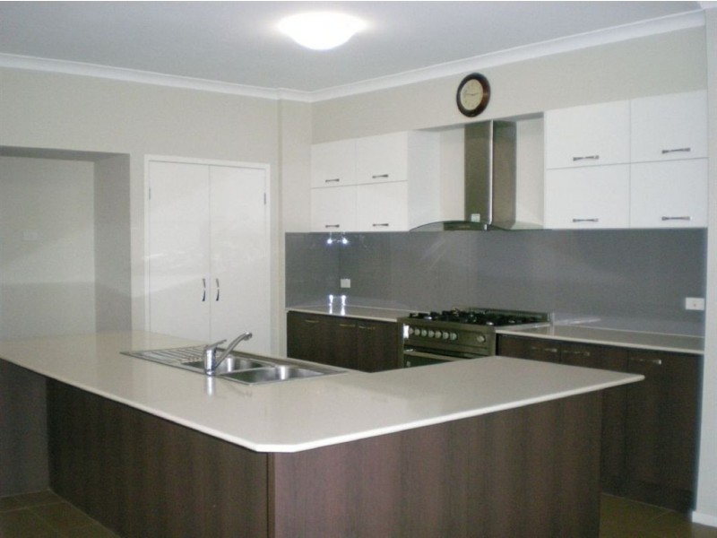 19 Wallaroo Circuit, North Lakes QLD 4509