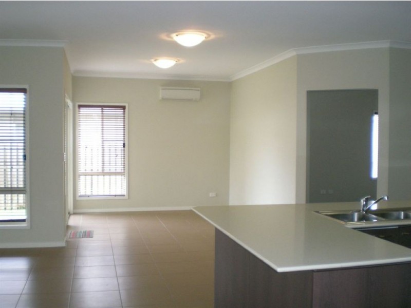 19 Wallaroo Circuit, North Lakes QLD 4509