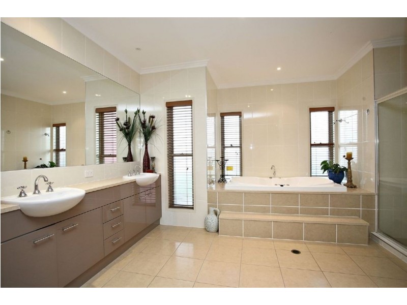 21 Peppertree Court, Narangba QLD 4504