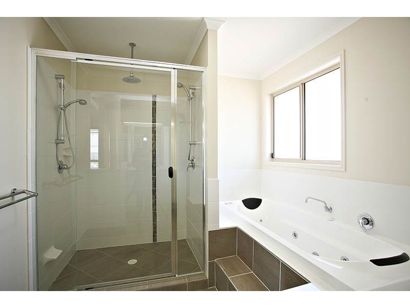10 Bettong Place, North Lakes QLD 4509