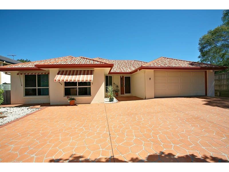 9 McNiven Court, North Lakes QLD 4509