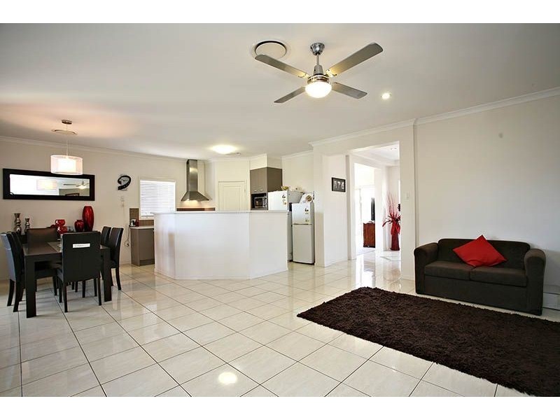 102 Possum Parade, North Lakes QLD 4509