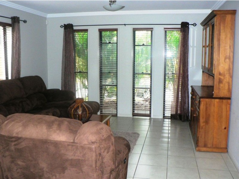 10 Tamarind Street, North Lakes QLD 4509