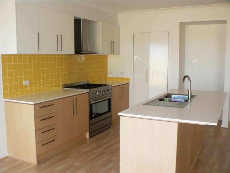 26 Daintree Circuit, North Lakes QLD 4509