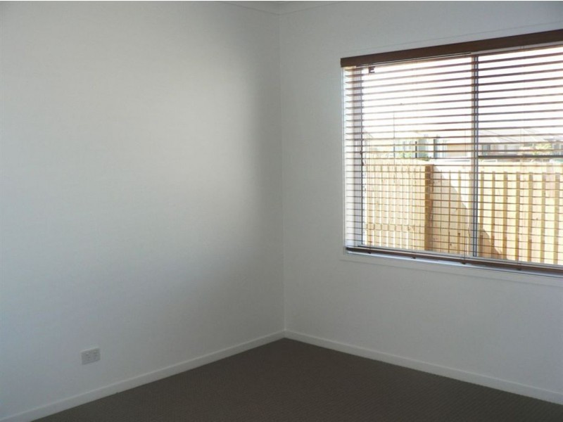 26 Daintree Circuit, North Lakes QLD 4509