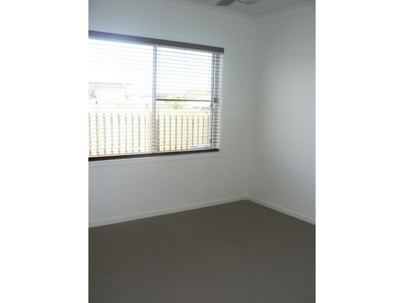 26 Daintree Circuit, North Lakes QLD 4509