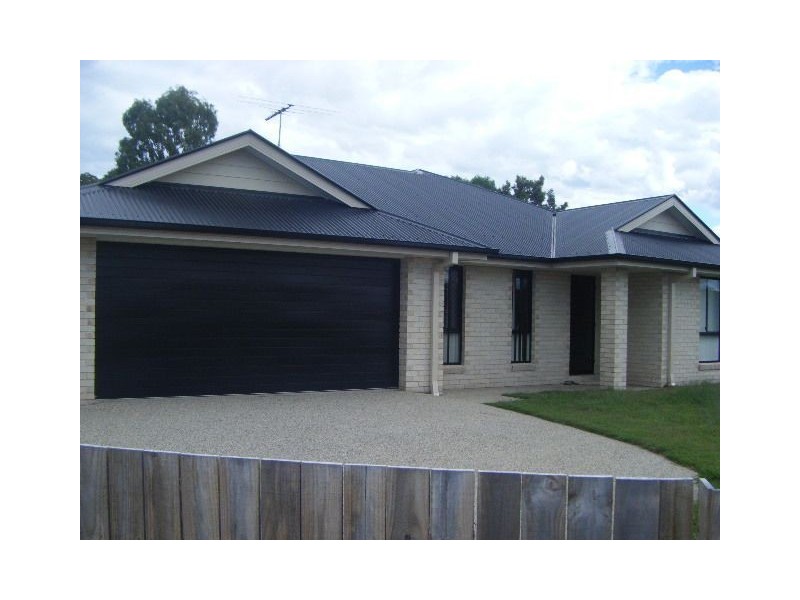 10 Wakeham Street, Kallangur QLD 4503