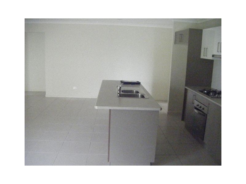 10 Wakeham Street, Kallangur QLD 4503
