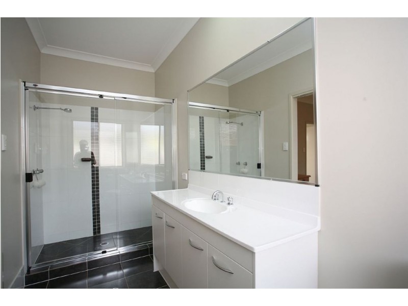 6 Quoll Circuit, North Lakes QLD 4509