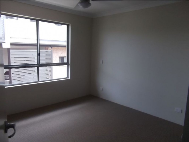 14/8-10 Georgina Street, Woody Point QLD 4019