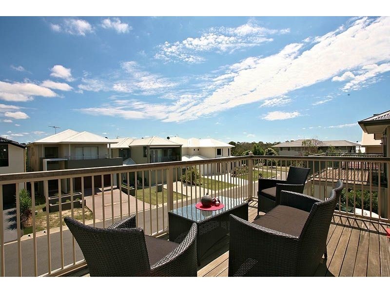 8 Riley Court, North Lakes QLD 4509