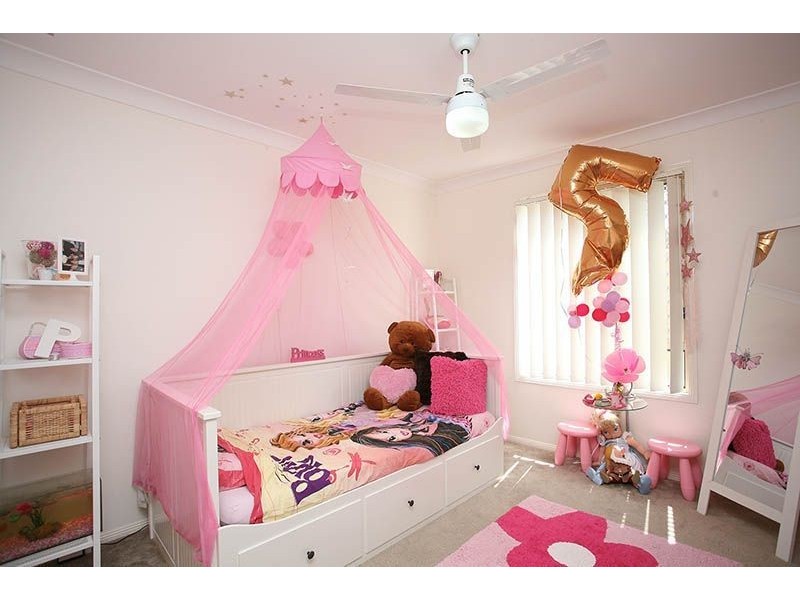 8 Riley Court, North Lakes QLD 4509