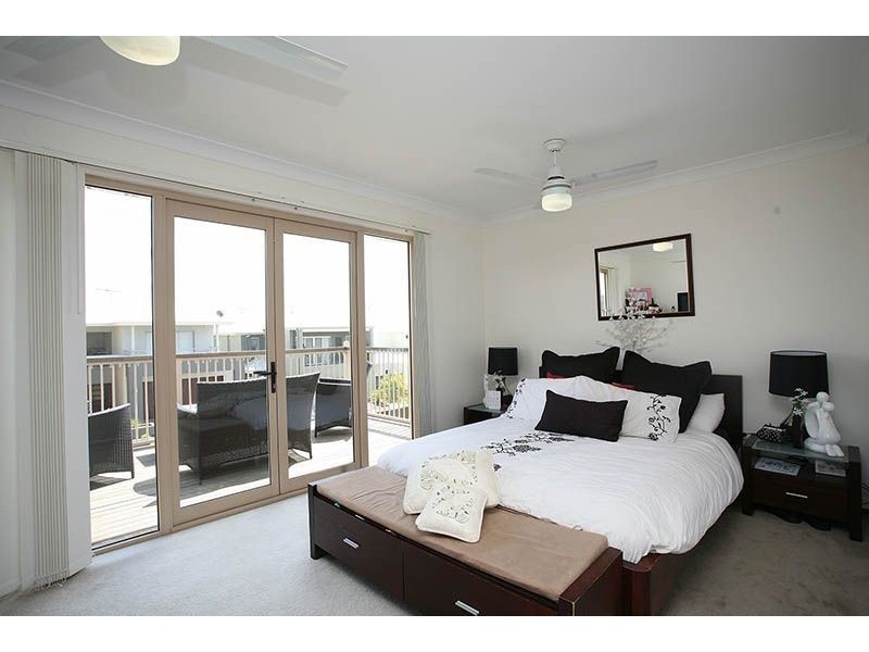 8 Riley Court, North Lakes QLD 4509