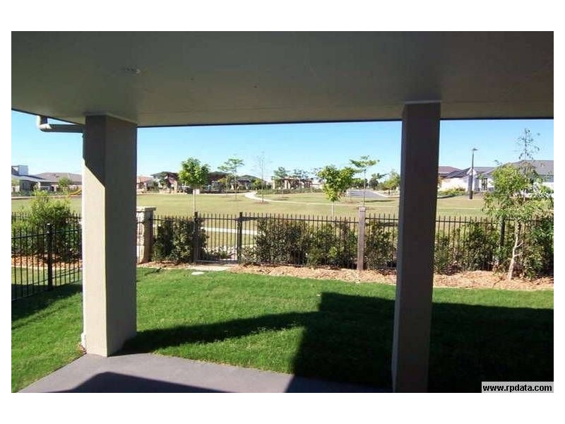 8 Riley Court, North Lakes QLD 4509