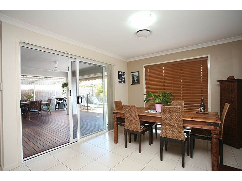 2 Lacebark Street, North Lakes QLD 4509