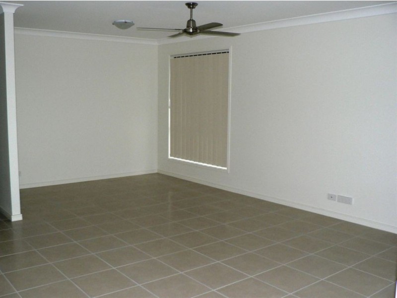 3 Moonie Cr, North Lakes QLD 4509