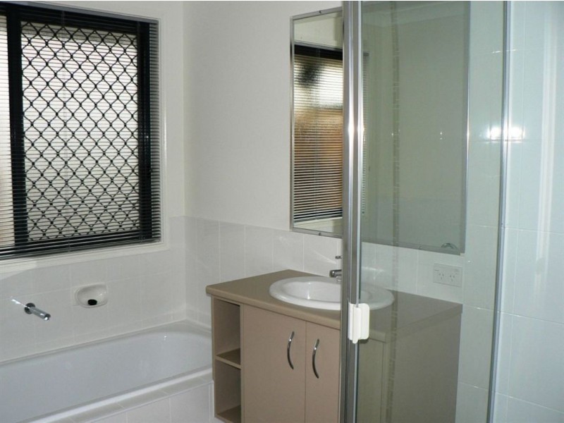 3 Moonie Cr, North Lakes QLD 4509