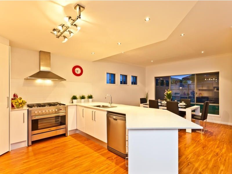 24 Dusky Street, North Lakes QLD 4509