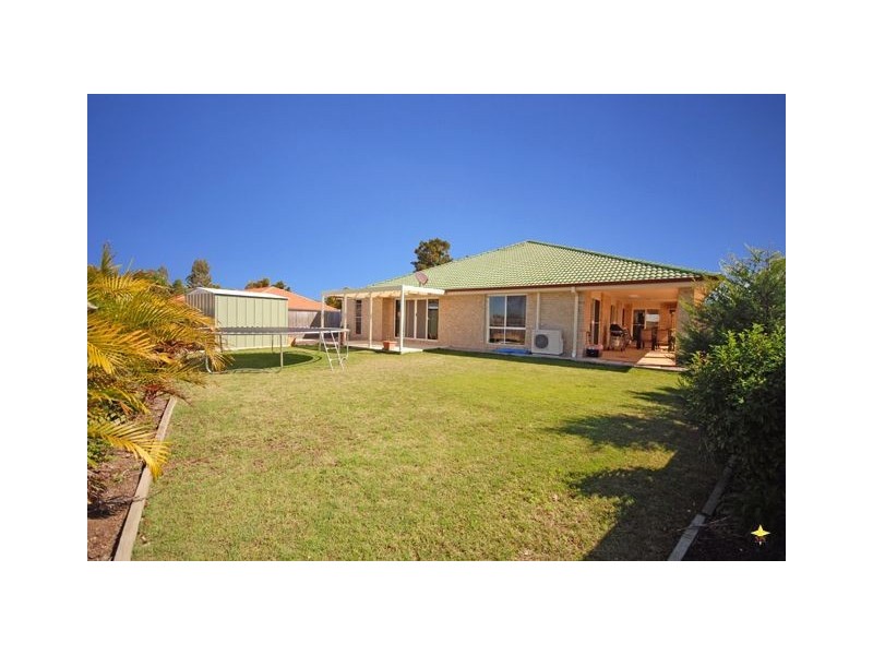 4 Gilbert St, North Lakes QLD 4509