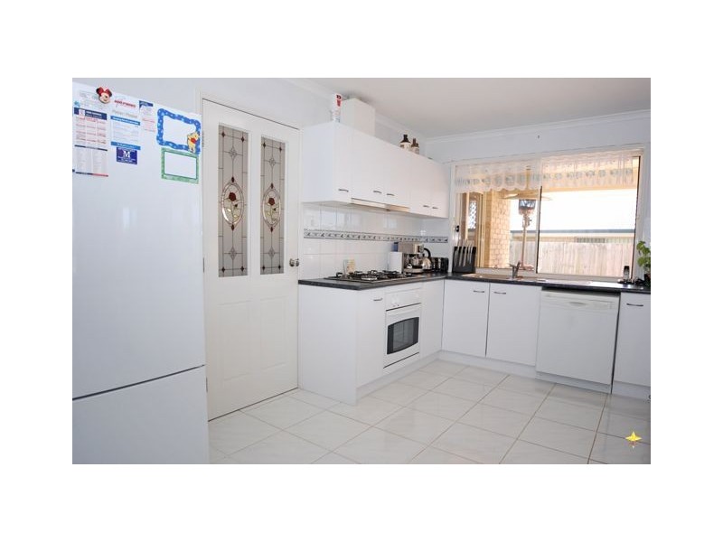4 Gilbert St, North Lakes QLD 4509